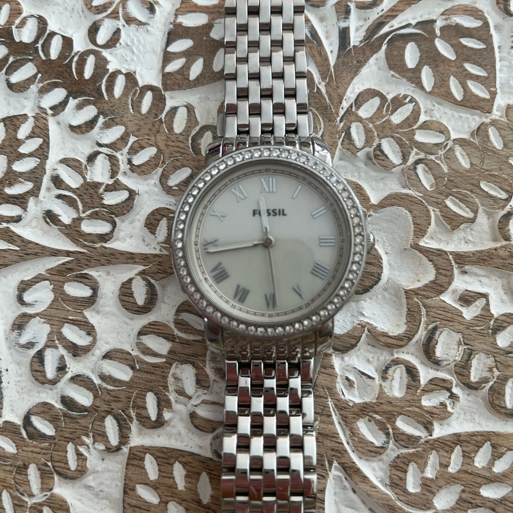 Fossil Emma Stainless Steel Silver with Mother of Pearl and Crystals Watch